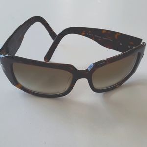 Burberry sunglasses